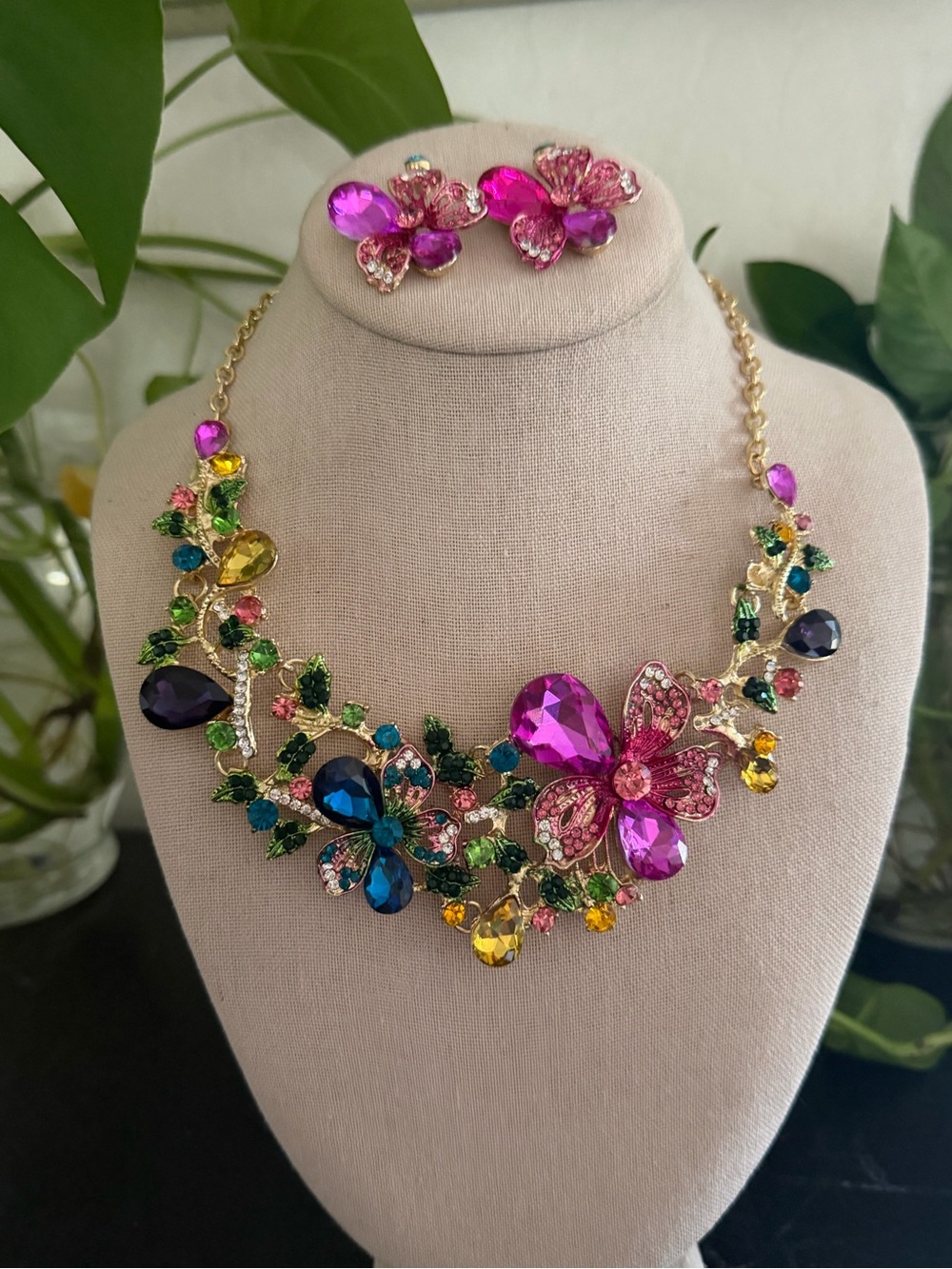 Vintage Multicolor Floral Cut Crystal Statement Necklace & Earrings Set